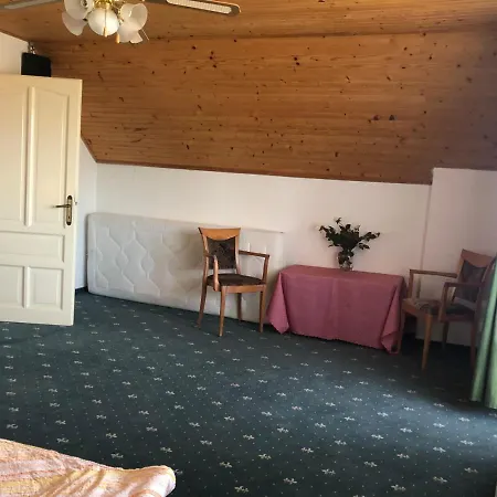 Balatoni Family House Apartman *
