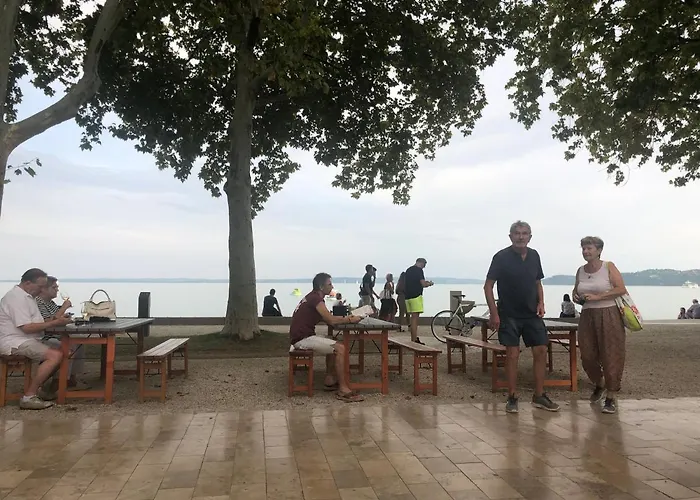 Balatoni Family House Apartament