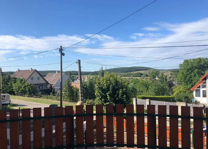 Balatoni Family House Apartament *