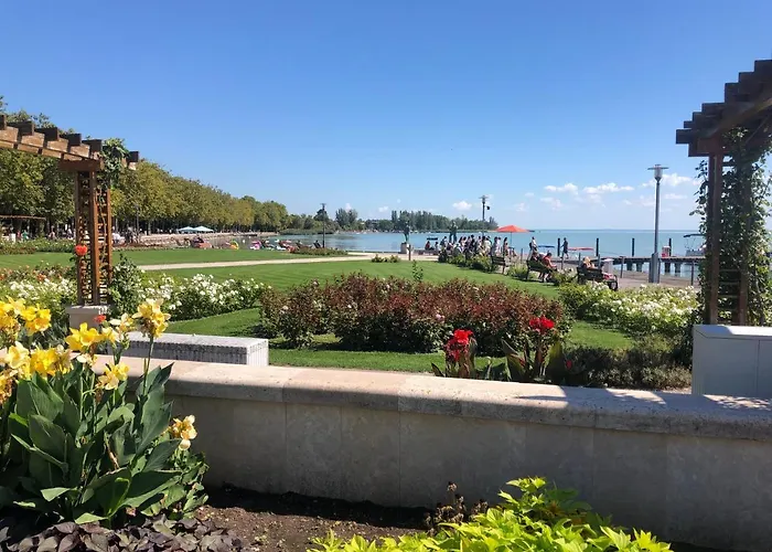 Balatoni Family House *